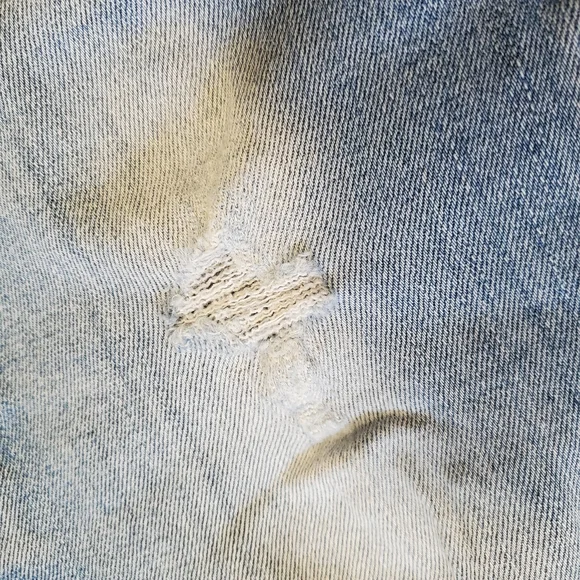 💐5/$35💐 Size 6 - Mid-Rise Kicker Boot Cut Jeans - Old Navy - Picture 6 of 6